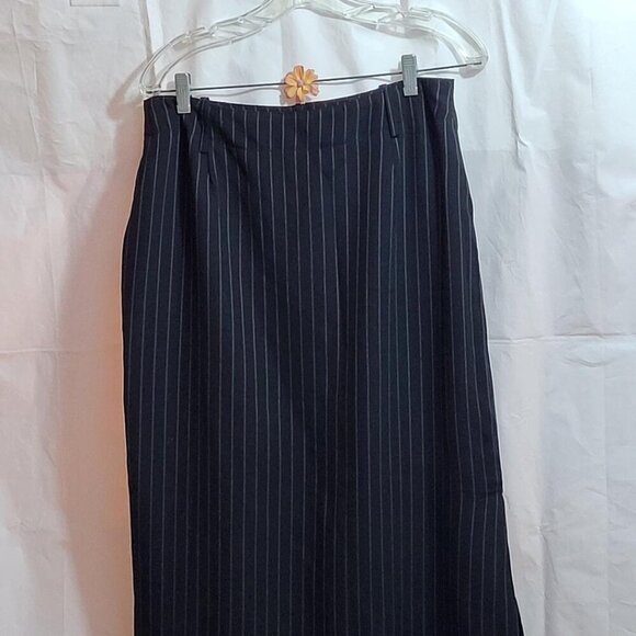 New York & Co., Not Worn, Women's Pinstripe Skirt, Size 12 - Picture 2 of 8